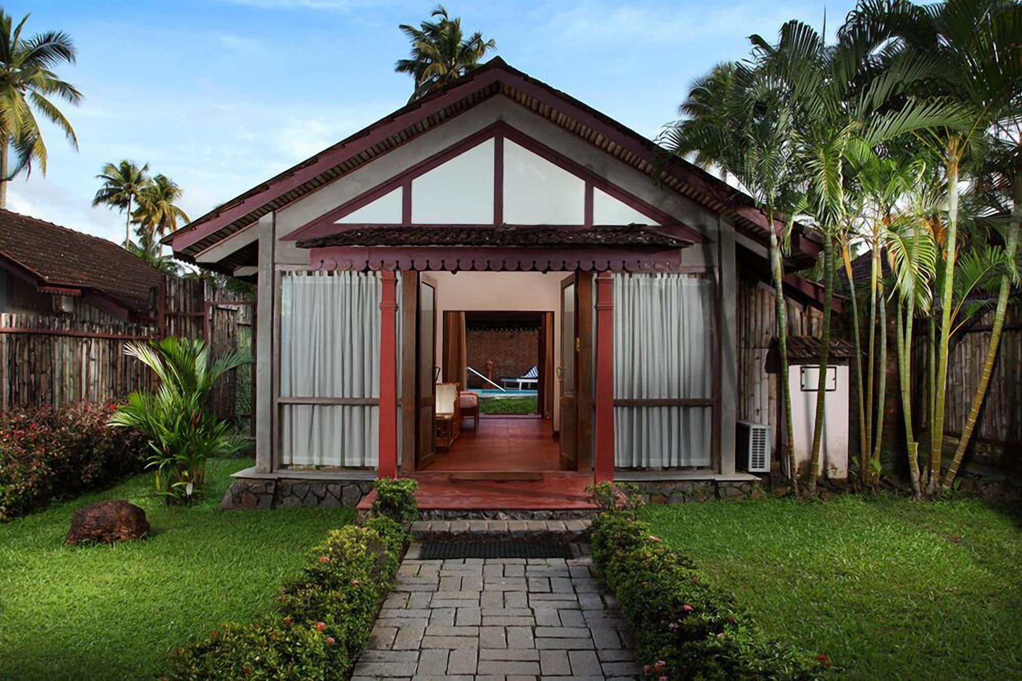 Hotel Abad Whispering Palms Kumarakom Esterno foto