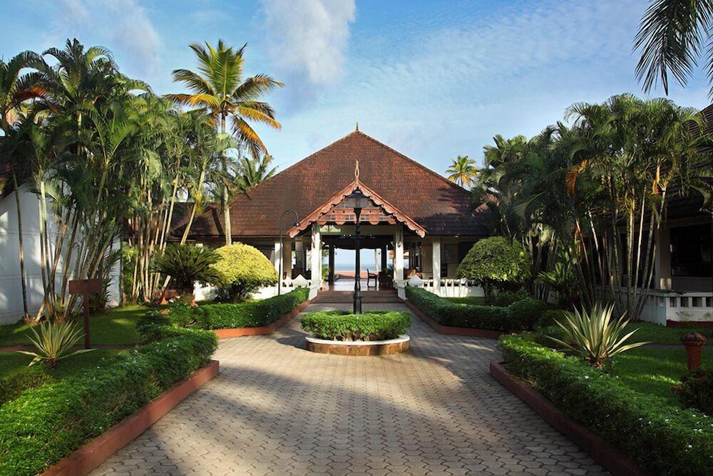 Hotel Abad Whispering Palms Kumarakom Esterno foto