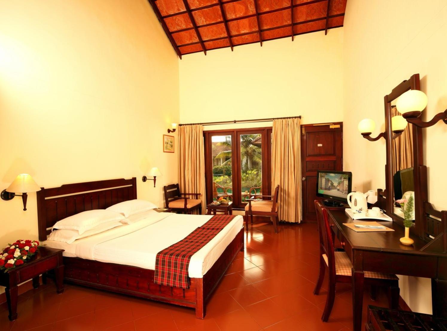Hotel Abad Whispering Palms Kumarakom Esterno foto