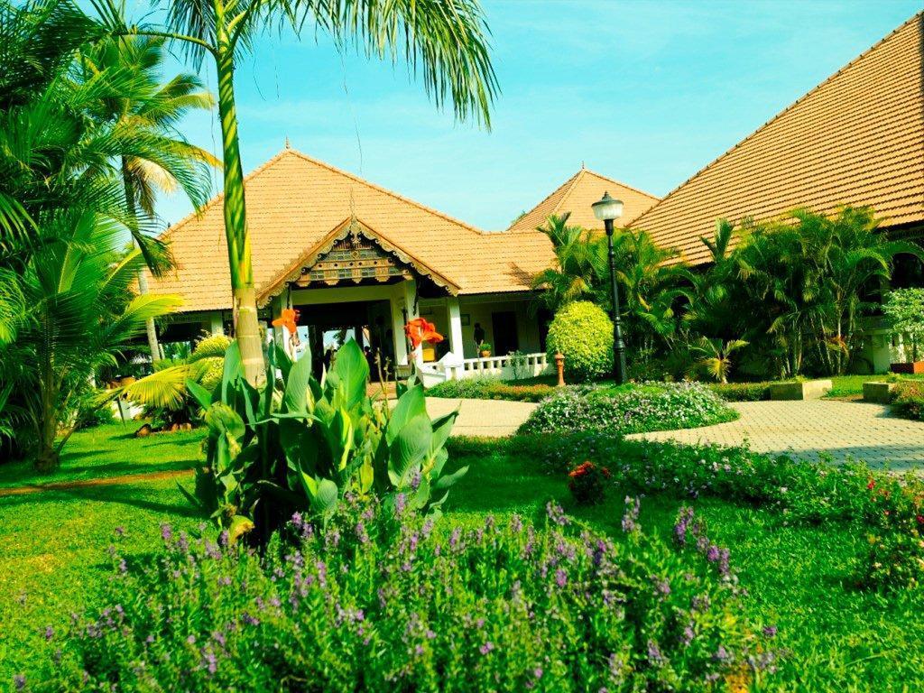 Hotel Abad Whispering Palms Kumarakom Esterno foto